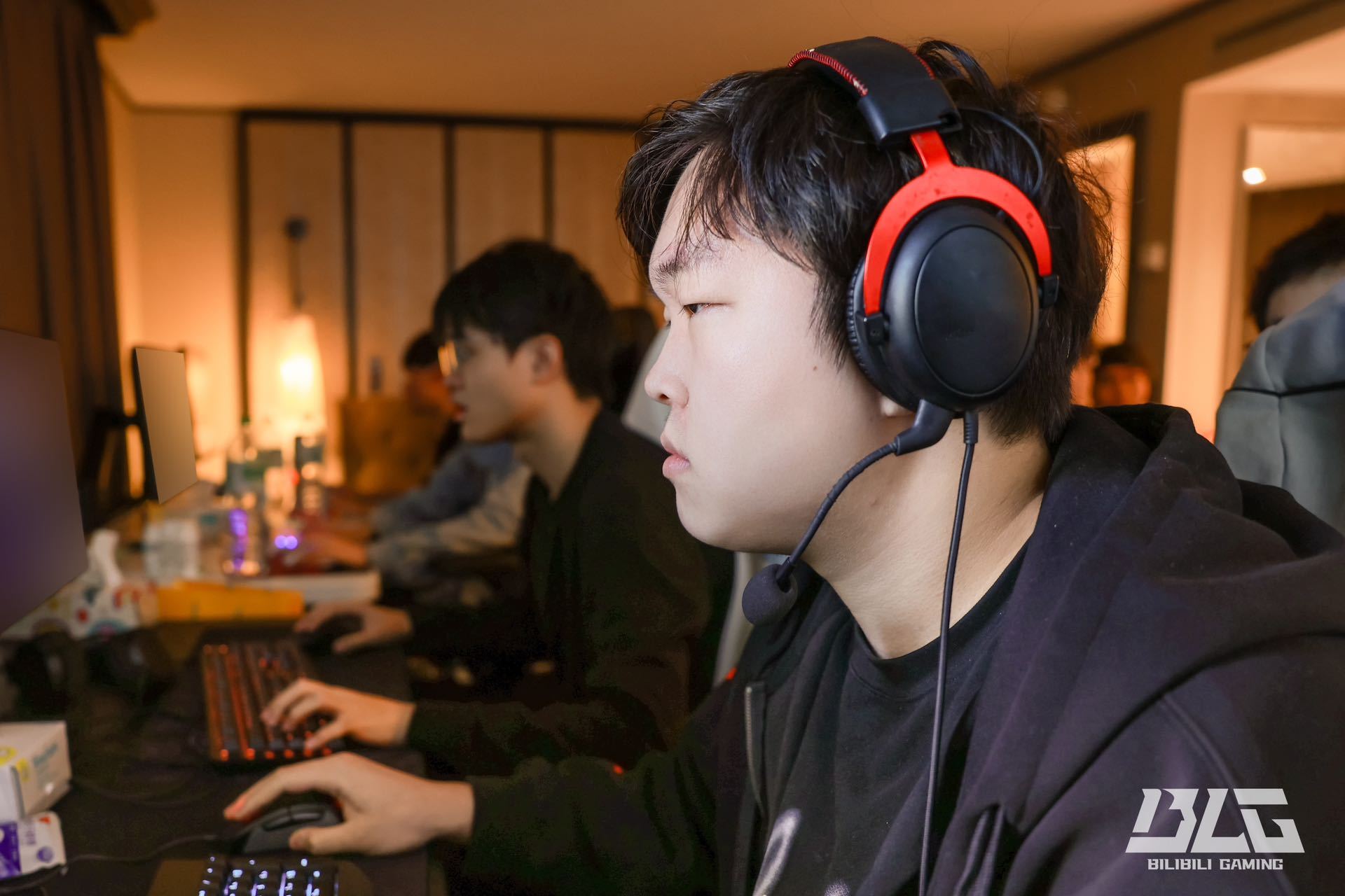 椅行业未来助力玩家享受极致体验开元棋牌傲风以技术创新引领电竞(图1)